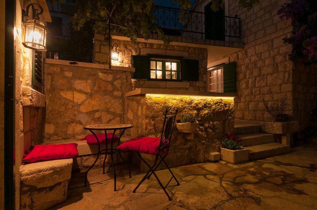 Apartments Larsen 오미스 외부 사진