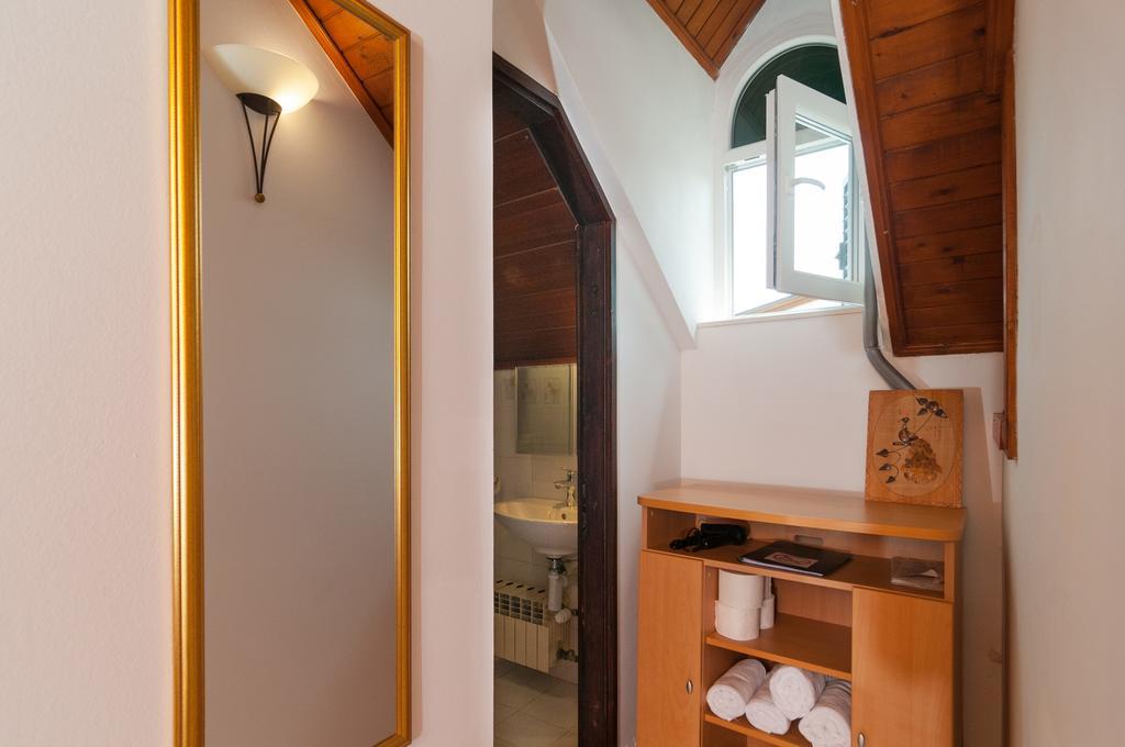 Apartments Larsen 오미스 외부 사진