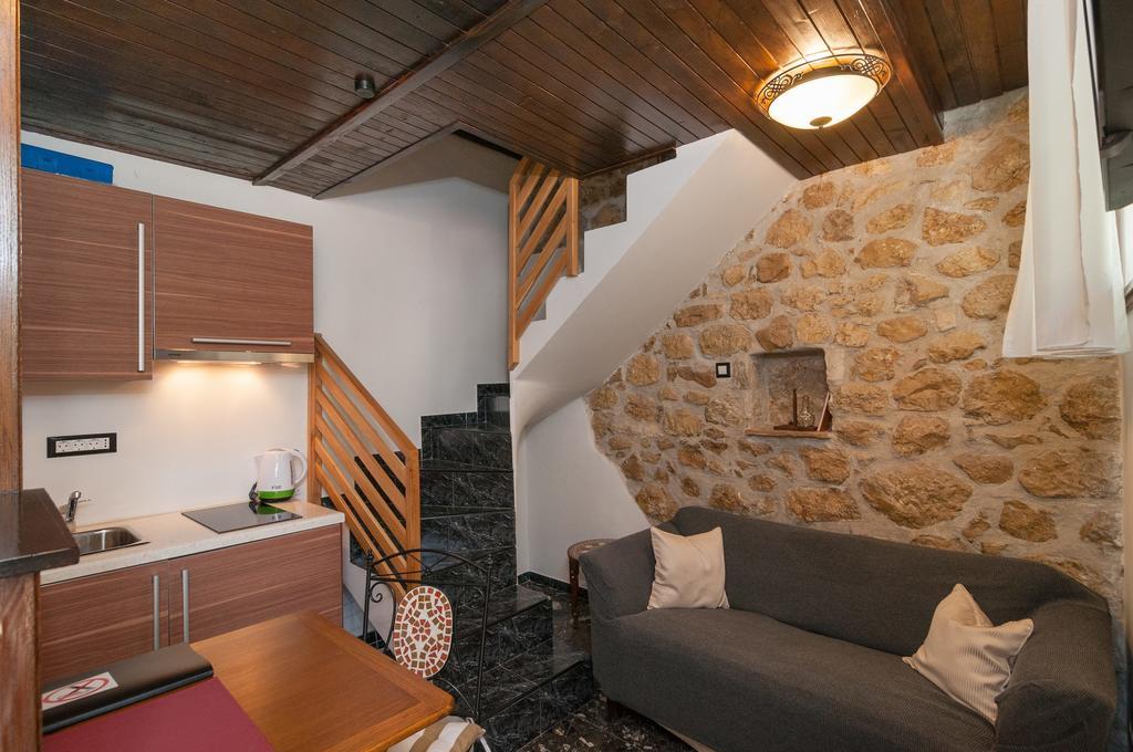 Apartments Larsen 오미스 외부 사진